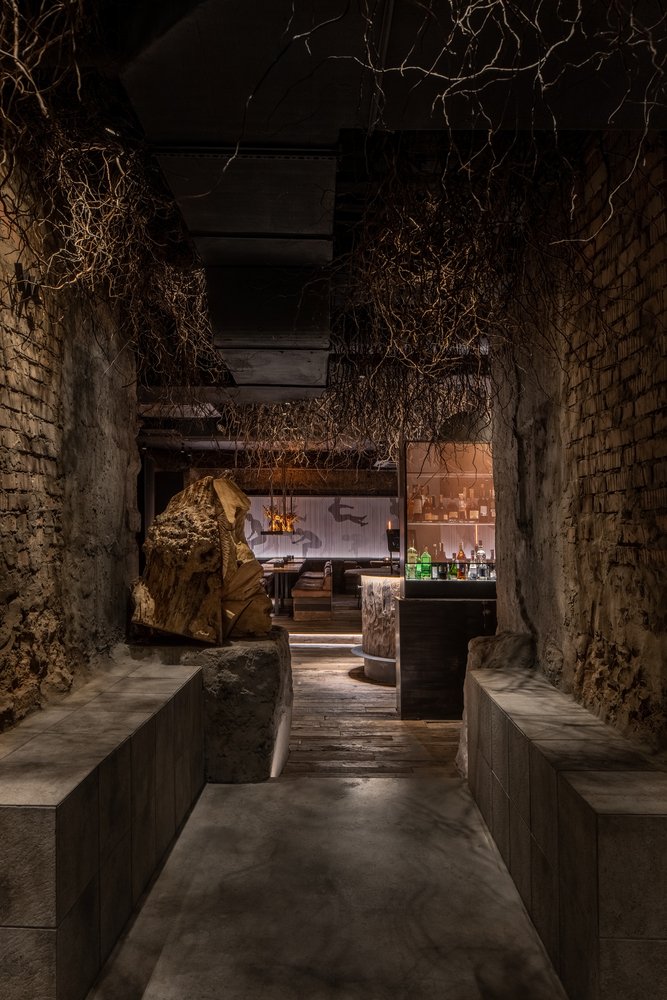 YOD 集团的 Deep Bar