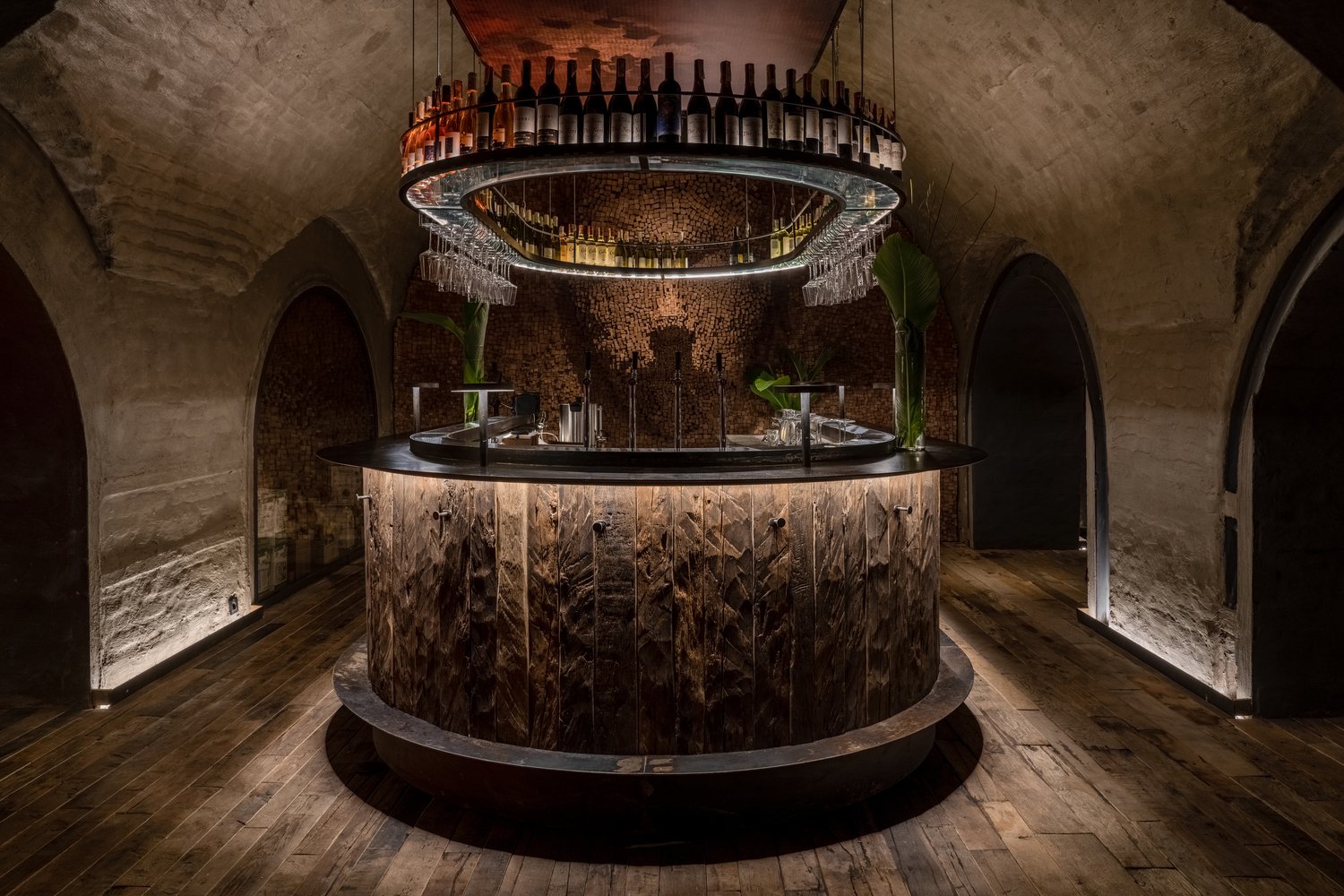 YOD 集团的 Deep Bar