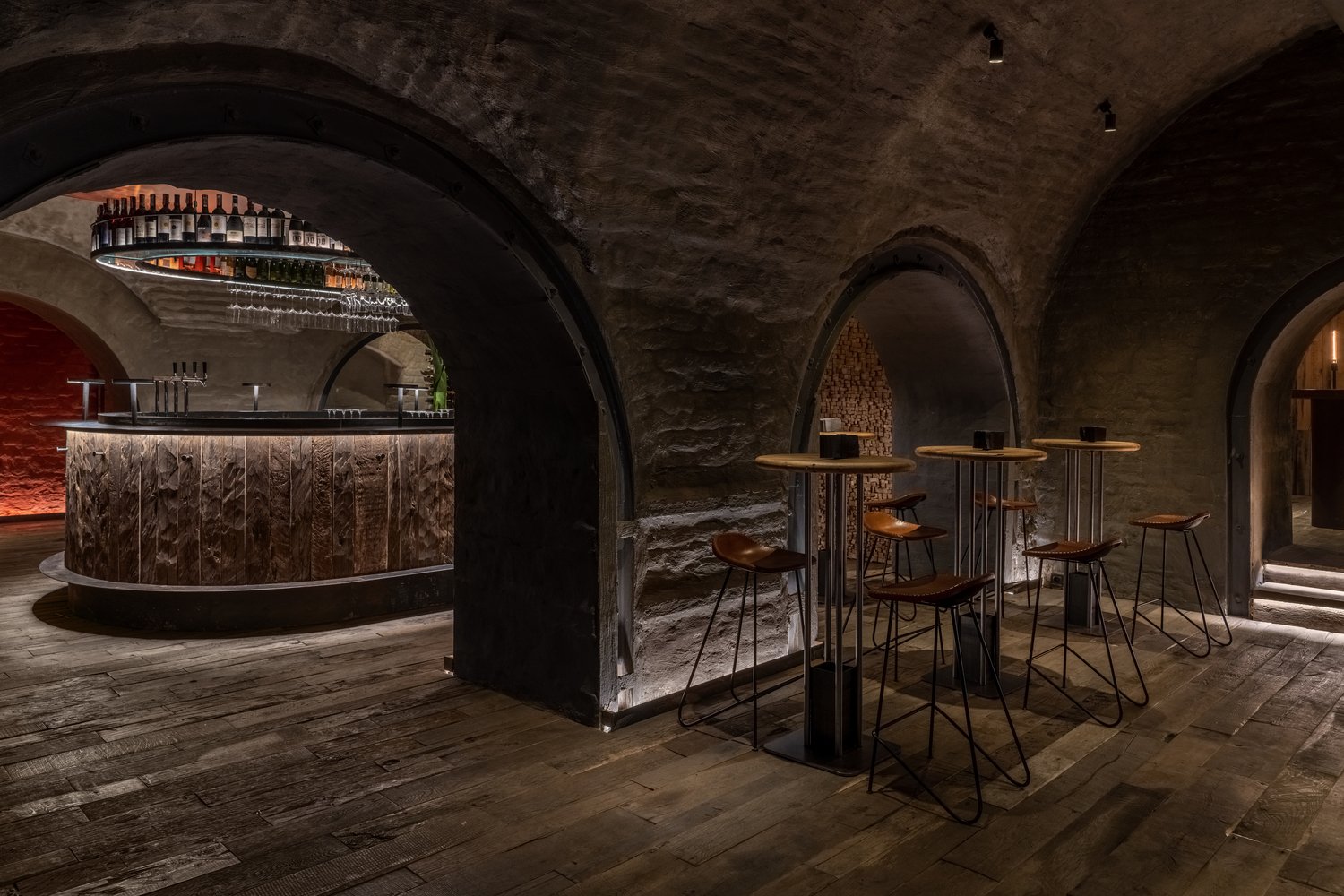 YOD 集团的 Deep Bar