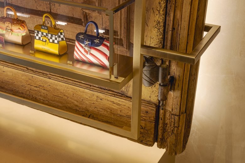 Delvaux 商店由 Vudafieri-Saverino Partners 设计