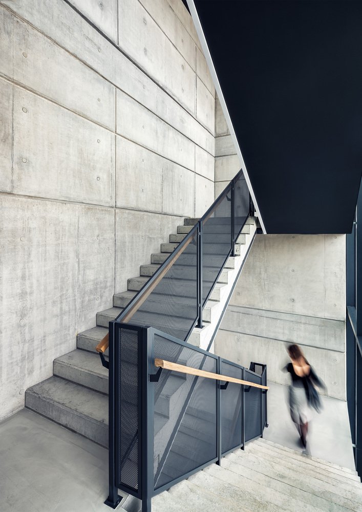 Desizo Monni 行政大楼 / A&A Architects