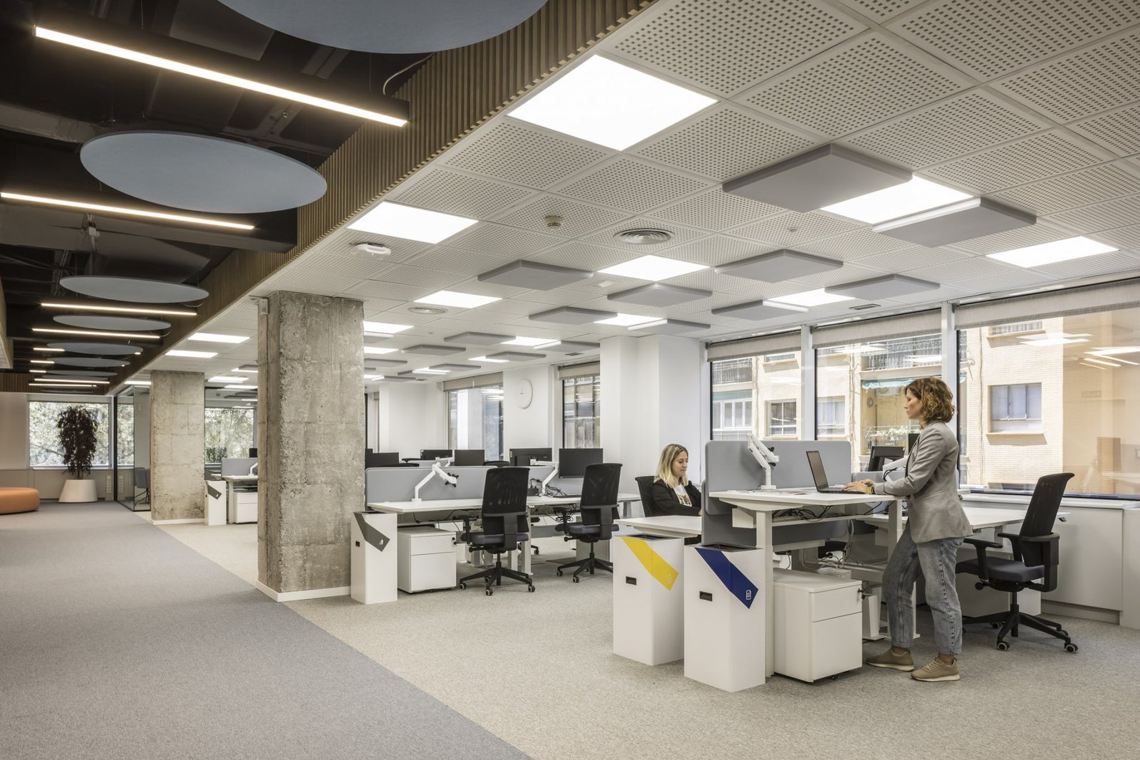 旋转大师办公室