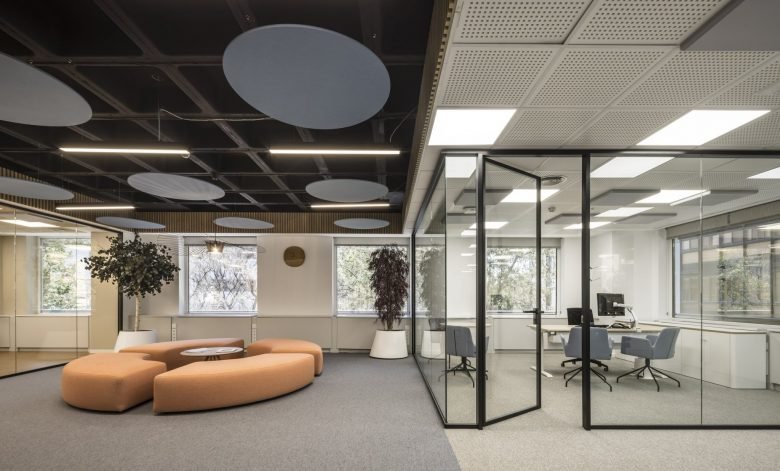 旋转大师办公室