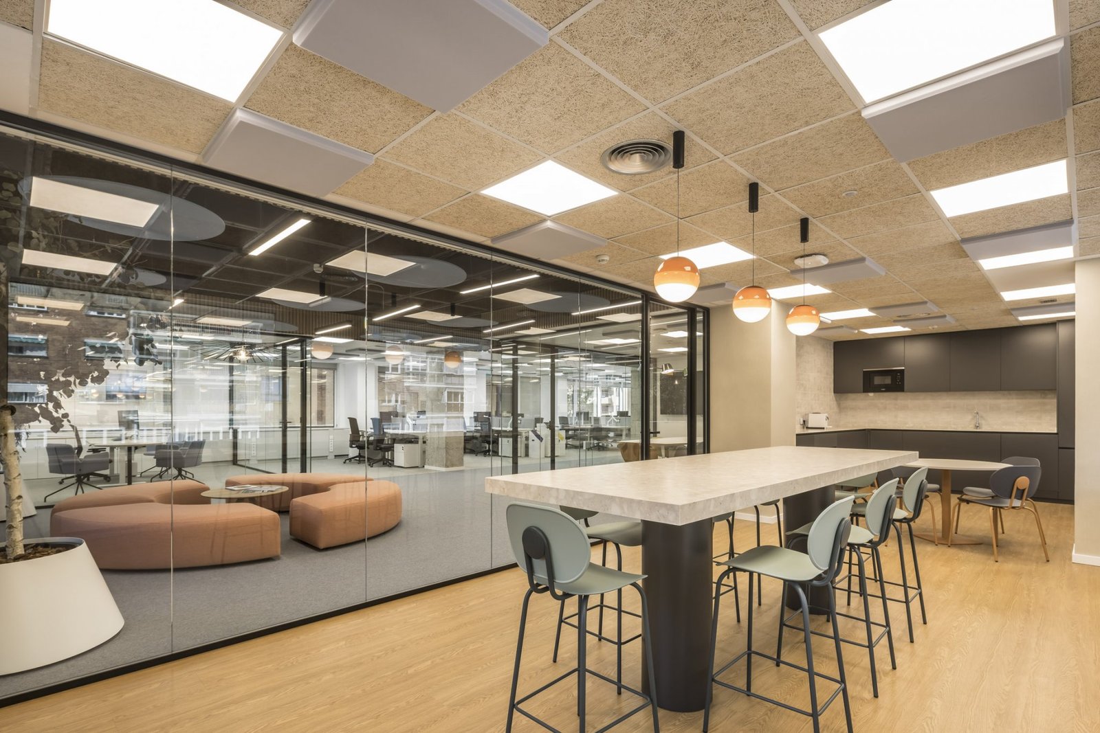 旋转大师办公室