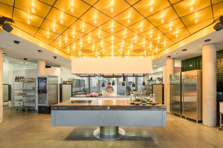 德国汉堡 Mo.studio 设计的 Die Gute Botschaft 餐厅