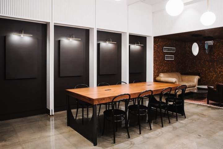 Dilworth Coffee by Square Feet Studio，北卡罗来纳州夏洛特