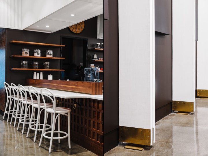 Dilworth Coffee by Square Feet Studio，北卡罗来纳州夏洛特