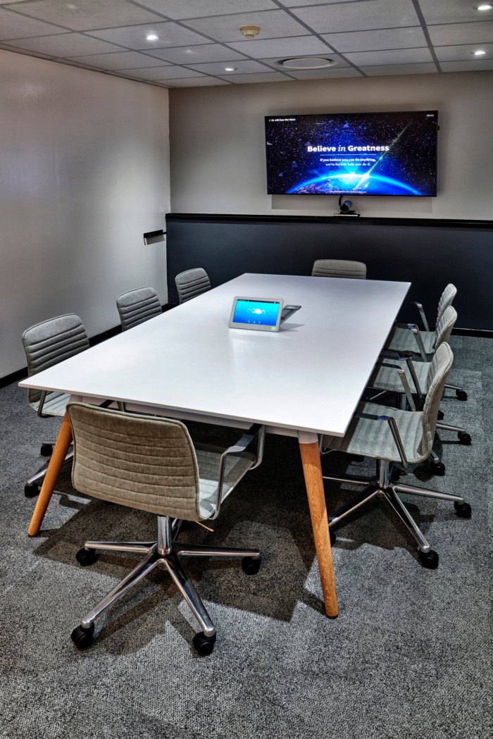 由 Head Interiors 设计的 Dimension Data 办公室