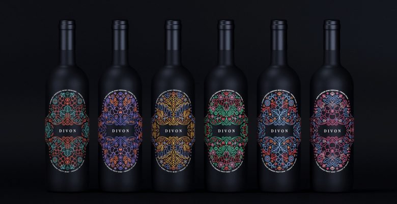 Divon 酒标由 Kriszta Szegedi 设计