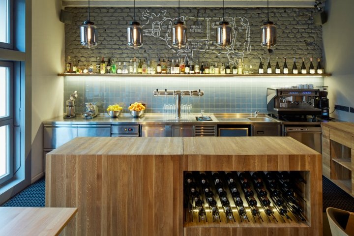 码头屋,由 mar.s 建筑事务所和 out of Earth.h 建筑事务所设计,布拉格 – 捷克共和国 码头屋,由 mar.s 建筑事务所和 out of Earth.h 建筑事务所设计,布拉格 – 捷克共和国