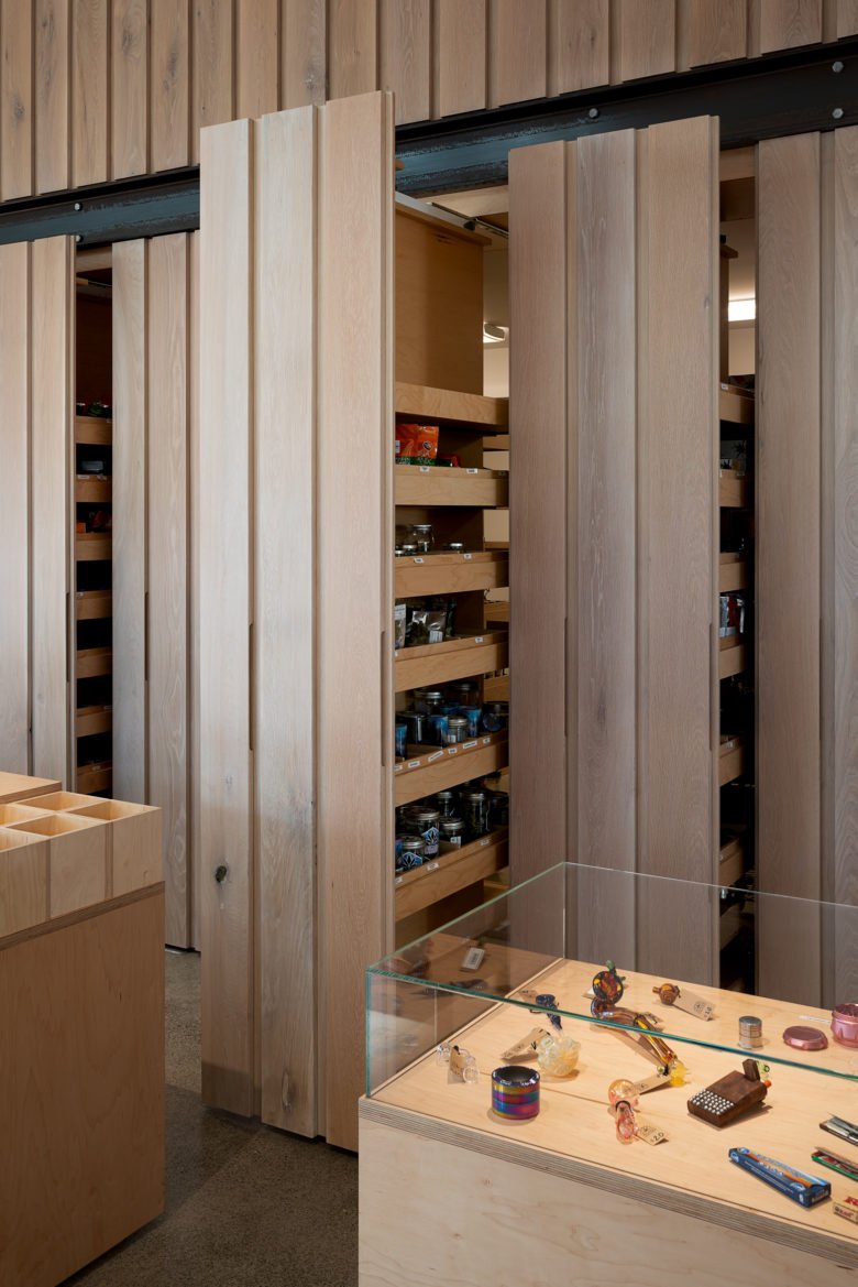 码头大麻 – 巴拉德 码头大麻 – 巴拉德