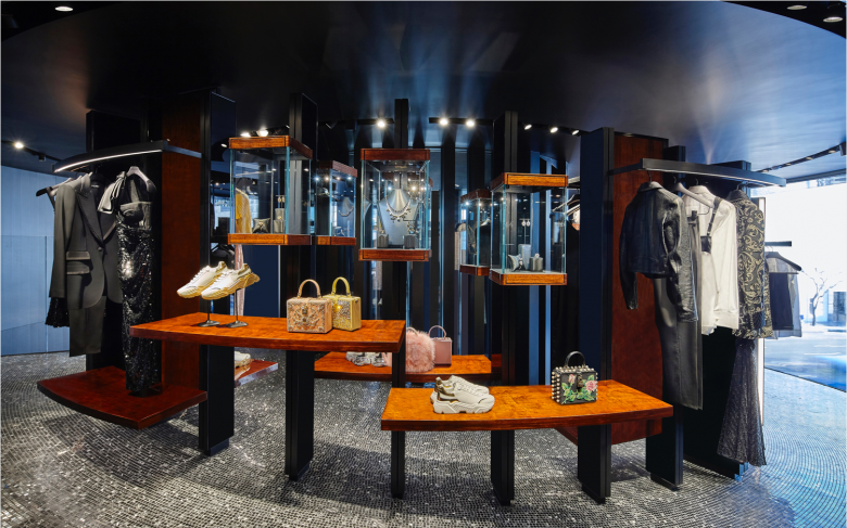 由 Ateliers Jean Nouvel 设计的 Dolce & Gabbana 旗舰店