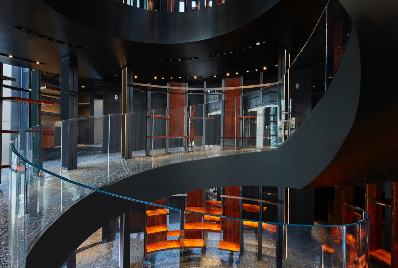 由 Ateliers Jean Nouvel 设计的 Dolce & Gabbana 旗舰店