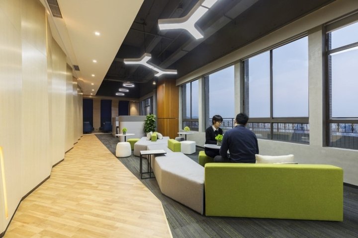 Dplus 全球办公室由深圳意象空间设计，广州 – 中国