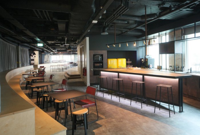 SpaceInvader 设计的 Dr. Martens 办公室