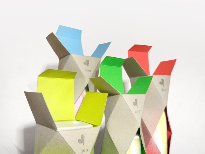 Duo 化妆品包装由 Katarzyna Wieteska 设计