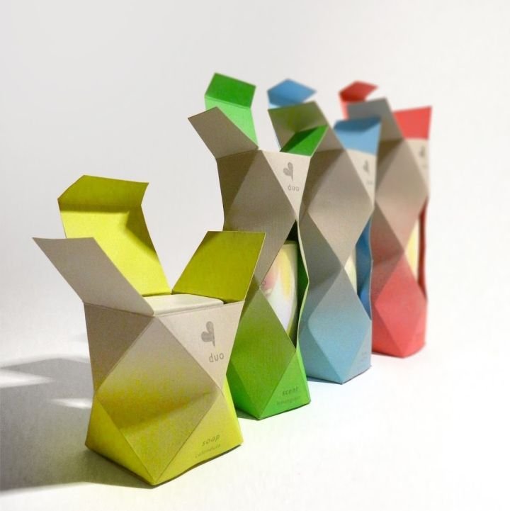 Duo 化妆品包装由 Katarzyna Wieteska 设计