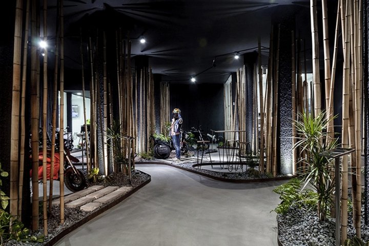 Jump & Fly 和 Xpacio 的生态交通展厅，塞维利亚 – 西班牙