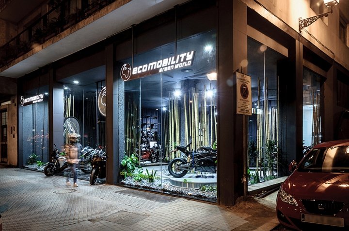 Jump & Fly 和 Xpacio 的生态交通展厅，塞维利亚 – 西班牙