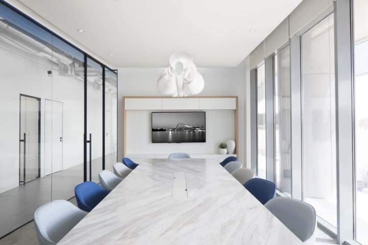 爱德曼中东办事处，由 Pallavi Dean Interiors 设计，阿布扎比 – 阿联酋