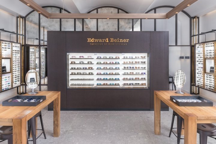 MNA 的 Edward Beiner 商店，佛罗里达州奥兰多迪士尼泉