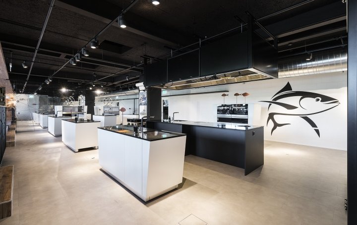 El Pescador 鱼市,康拉德·诺布劳赫 (Konrad Knoblauch),锡尔布鲁格 – 瑞士 El Pescador 鱼市,康拉德·诺布劳赫 (Konrad Knoblauch),锡尔布鲁格 – 瑞士