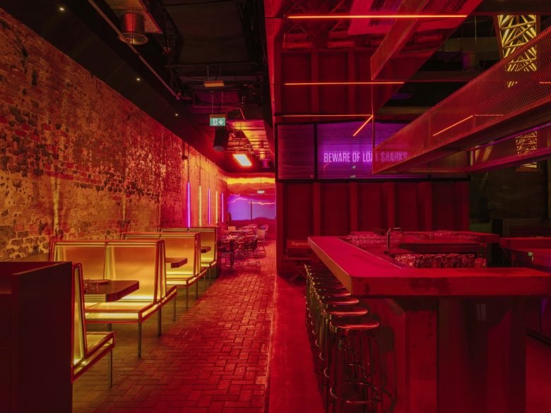 Accent Design Group 的电动当铺 Accent Design Group 的电动当铺