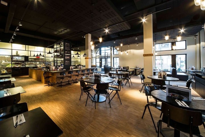 Ellis Burger，不早于十点，马斯梅赫伦 – 比利时