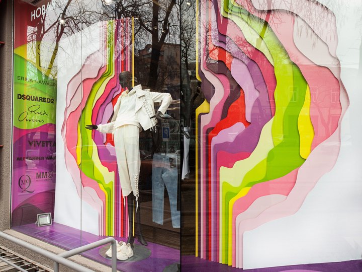 Elysium 橱窗由 You_Lab 设计，乌克兰敖德萨