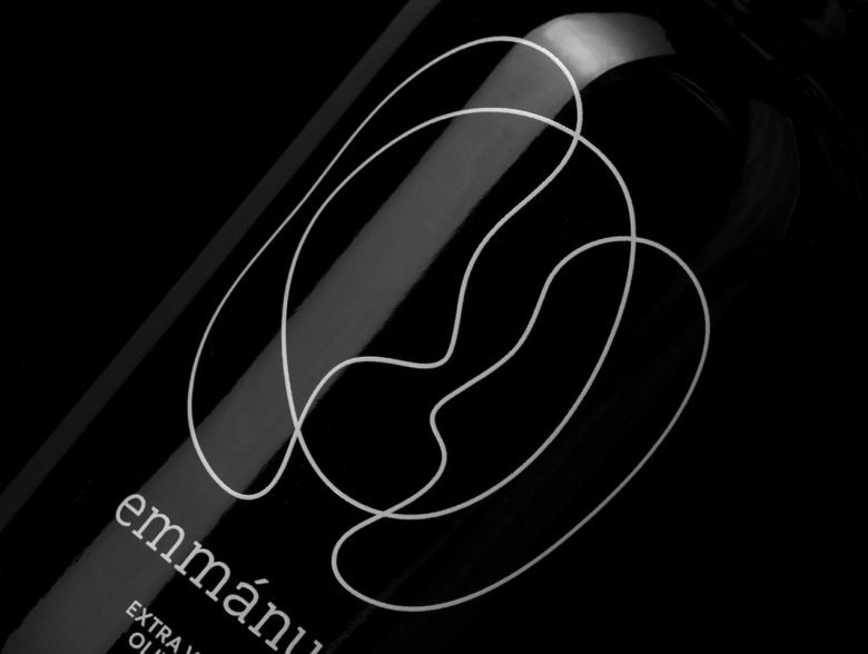 伊曼纽尔橄榄油由 Manos Siganos Design Studio 设计