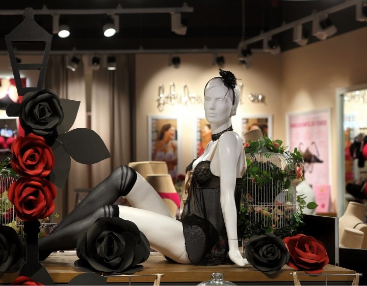 印度领先内衣品牌 Enamor by Studio.J 的视觉营销，班加罗尔 – 印度