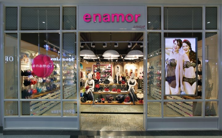 印度领先内衣品牌 Enamor by Studio.J 的视觉营销，班加罗尔 – 印度