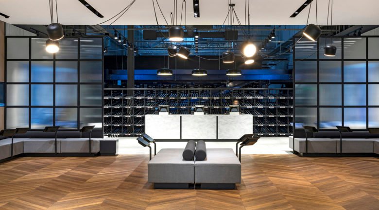 Dalziel & Pow 设计的 Eobuwie 商店