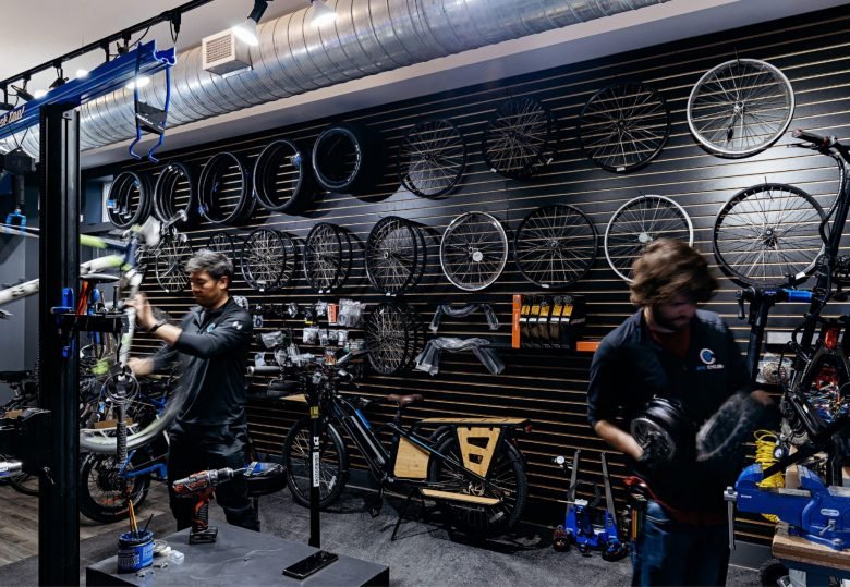 图 3 的 Epic Cycles 自行车店