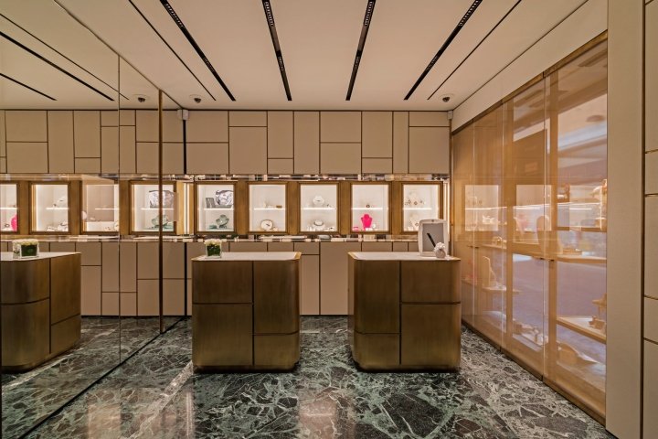 Errani Rolex 商店,由 Andrea Trebbi 设计,拉文纳 – 意大利 Errani Rolex 商店,由 Andrea Trebbi 设计,拉文纳 – 意大利