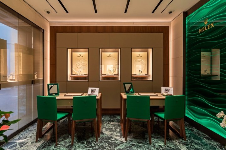 Errani Rolex 商店,由 Andrea Trebbi 设计,拉文纳 – 意大利 Errani Rolex 商店,由 Andrea Trebbi 设计,拉文纳 – 意大利
