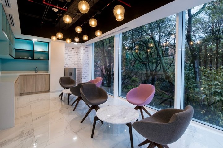 雅诗兰黛办公室 / AEI Arquitectura e Interiores，哥伦比亚波哥大
