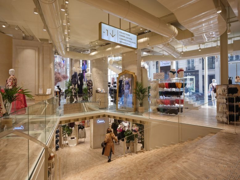 MVRDV 设计的 Etam 商店