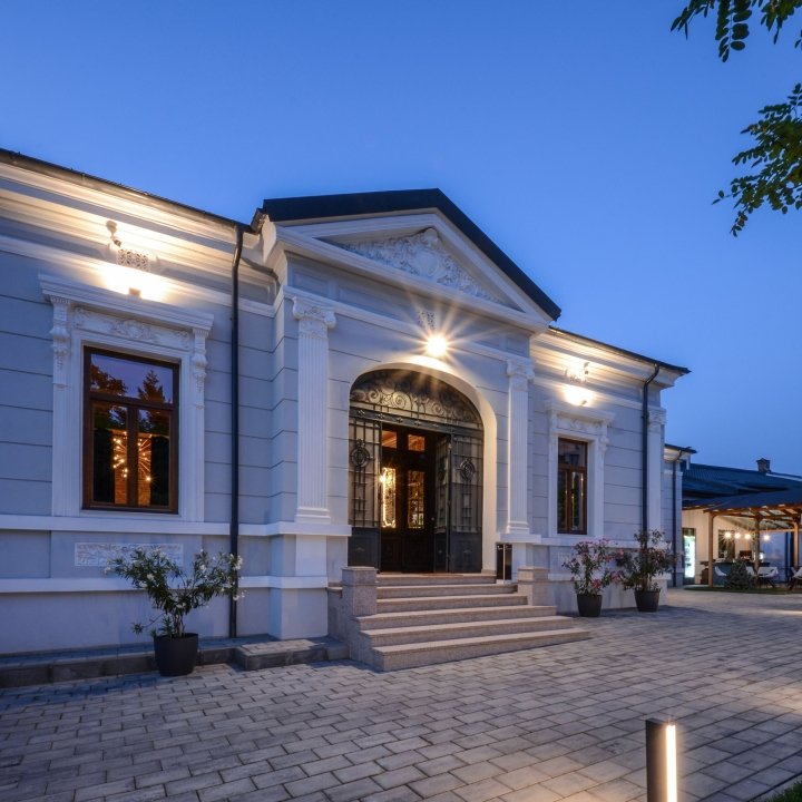 Excelsior 餐厅，由 Yellow Office 建筑事务所设计，克拉约瓦 – 罗马尼亚