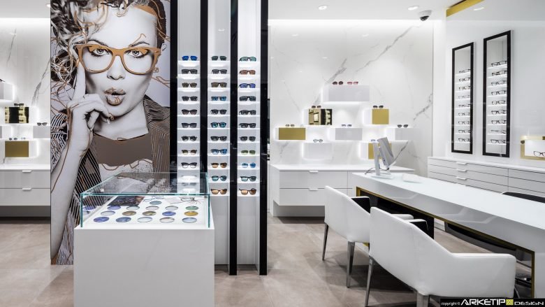 眼镜店设计 SCAGGIANTE 由 Arketipo Design 意大利设计