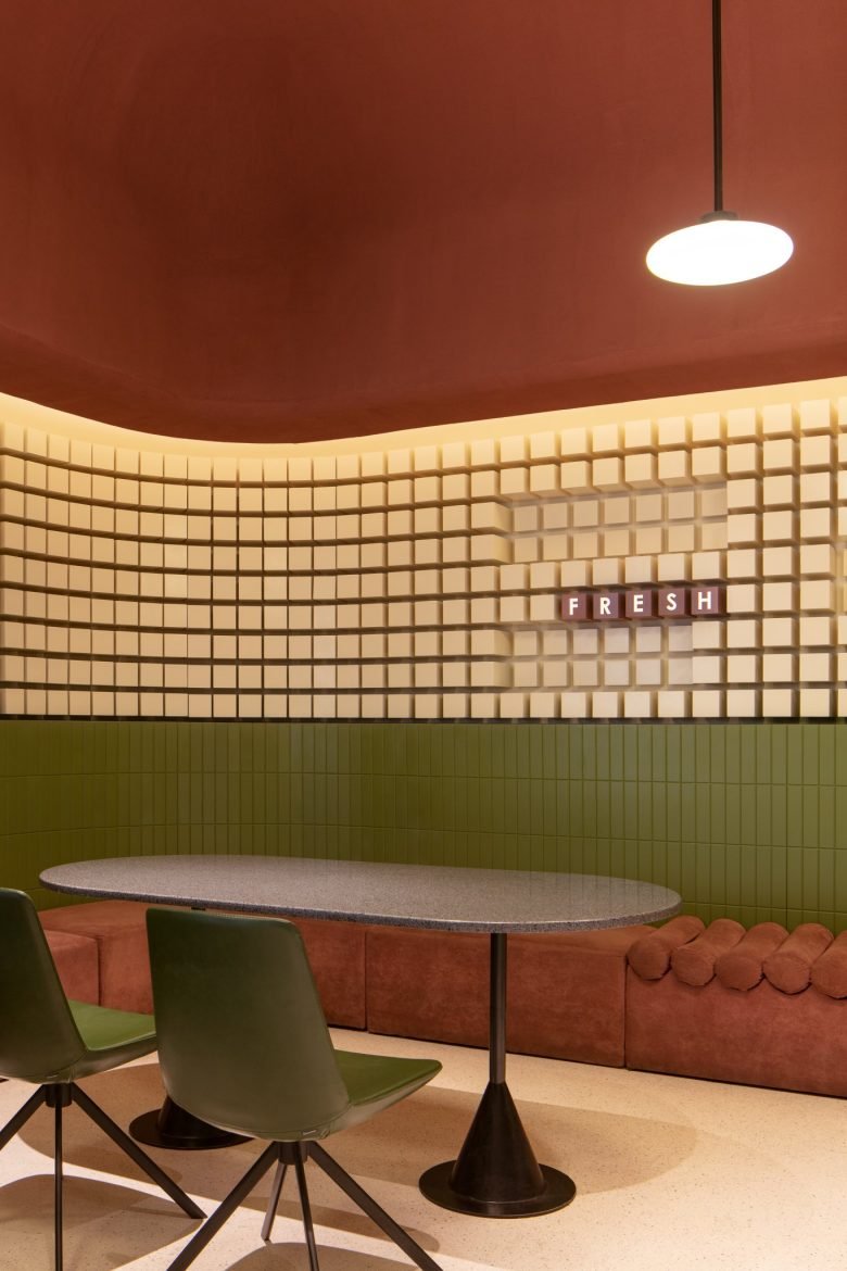 Barn’s Cafe – 吉达国际机场