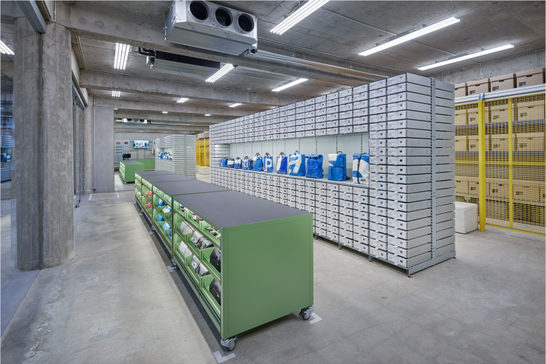 Leandro Destefani 设计的 FREITAG 商店