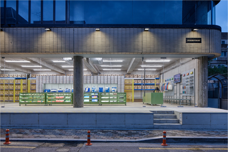 Leandro Destefani 设计的 FREITAG 商店