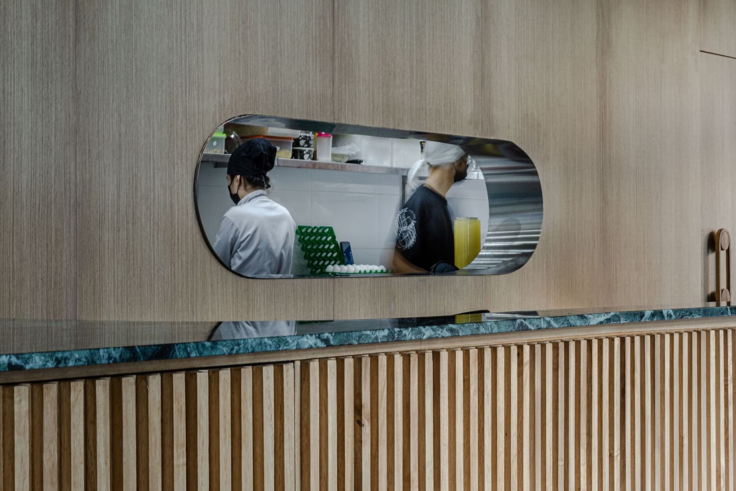 MURO estudio 的织物寿司餐厅 MURO estudio 的织物寿司餐厅