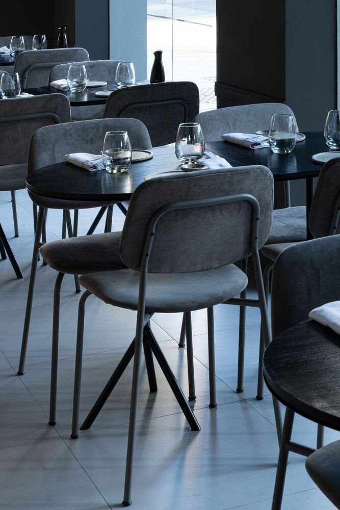 MURO estudio 的织物寿司餐厅 MURO estudio 的织物寿司餐厅