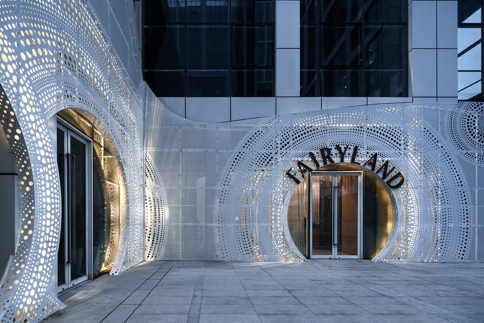 Wutopia Lab 的 Fairyland 高级儿童咖啡馆