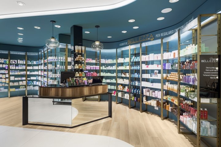 Farmacia Centrale by AMlab，Arcore – 意大利