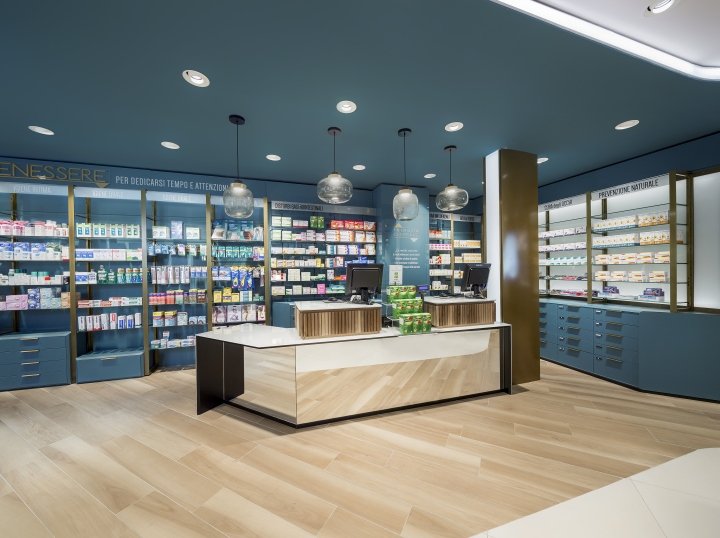 Farmacia Centrale by AMlab，Arcore – 意大利