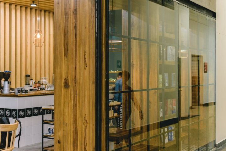 Fauno 咖啡馆，Dosde Espacios 设计，恩维加多 – 哥伦比亚