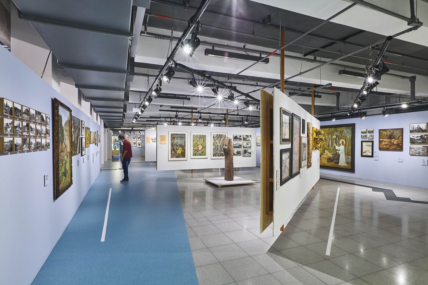 展览项目“Raio que oparte：巴西现代小说”，gru.a + Juliana Godoy